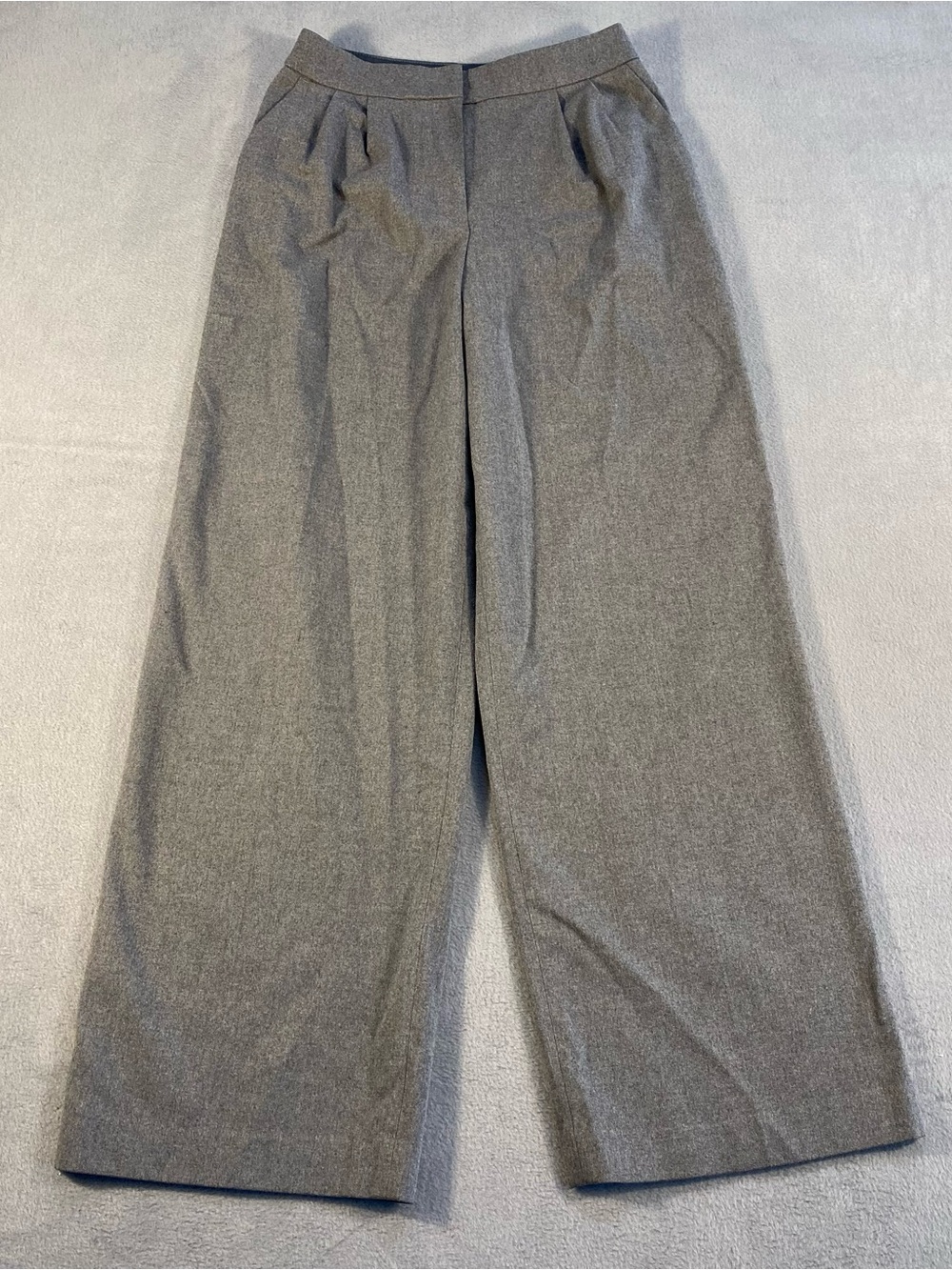 Express Women’s Gray Super High Rise Wide-Leg Pleated Trousers, size 2S
